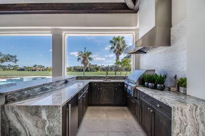 Built-In Grills, Pizza Ovens, And More: Popular Outdoor Kitchen Design Options